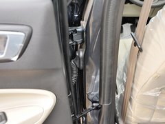 2013款 三厢 1.5L 手动 时尚型
