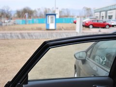 2013款 三厢 1.5L 手动 时尚型