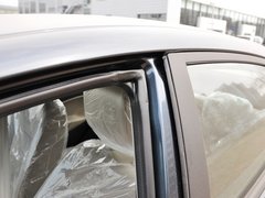 2013款 三厢 1.5L 手动 时尚型