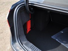 2013款 三厢 1.5L 手动 时尚型