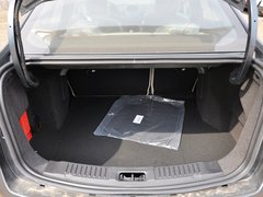 2013款 三厢 1.5L 手动 时尚型