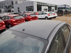 2013款 三厢 1.5L 手动 时尚型
