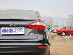 2013款 三厢 1.5L 手动 时尚型