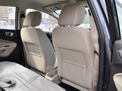 2013款 三厢 1.5L 手动 时尚型
