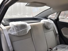 2013款 三厢 1.5L 手动 时尚型
