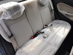 2013款 三厢 1.5L 手动 时尚型