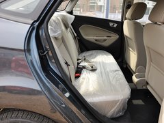 2013款 三厢 1.5L 手动 时尚型