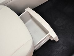 2013款 三厢 1.5L 手动 时尚型