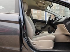 2013款 三厢 1.5L 手动 时尚型