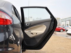 2013款 三厢 1.5L 手动 时尚型