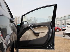 2013款 三厢 1.5L 手动 时尚型