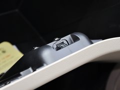 2013款 三厢 1.5L 手动 时尚型