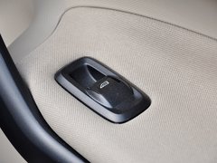 2013款 三厢 1.5L 手动 时尚型