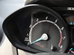 2013款 三厢 1.5L 手动 时尚型