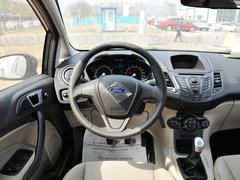 2013款 三厢 1.5L 手动 时尚型