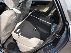 2013款 三厢 1.5L 手动 时尚型