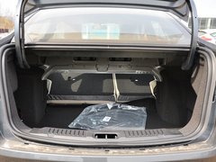 2013款 三厢 1.5L 手动 时尚型