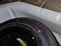 2013款 三厢 1.5L 手动 时尚型