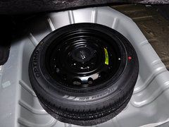 2013款 三厢 1.5L 手动 时尚型