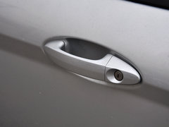 2013款 三厢 1.5L 手动 时尚型