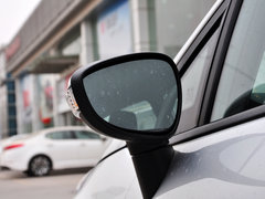 2013款 三厢 1.5L 手动 时尚型