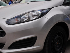 2013款 三厢 1.5L 手动 时尚型