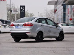 2013款 三厢 1.5L 手动 时尚型