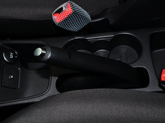 2013款 三厢 1.5L 手动 时尚型