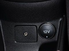 2013款 三厢 1.5L 手动 时尚型