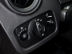2013款 三厢 1.5L 手动 时尚型