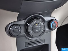 2013款 三厢 1.5L 手动 时尚型