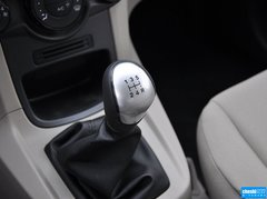 2013款 三厢 1.5L 手动 时尚型
