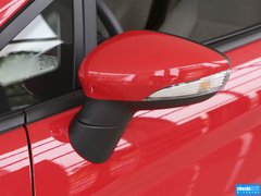 2013款 三厢 1.5L 手动 时尚型