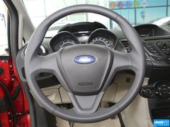 2013款 三厢 1.5L 手动 时尚型