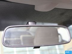 2013款 三厢 1.5L 手动 时尚型