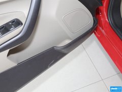 2013款 三厢 1.5L 手动 时尚型