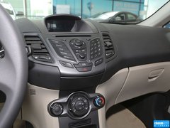 2013款 三厢 1.5L 手动 时尚型