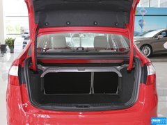 2013款 三厢 1.5L 手动 时尚型