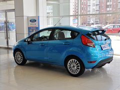 2013款 两厢 1.5L  自动 运动型