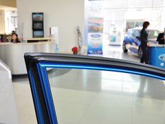 2013款 两厢 1.5L  自动 运动型