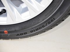 2013款 两厢 1.5L  自动 运动型
