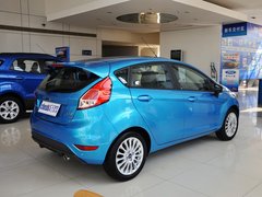 2013款 两厢 1.5L  自动 运动型