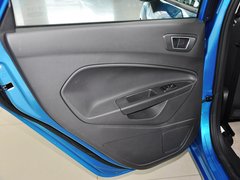 2013款 两厢 1.5L  自动 运动型