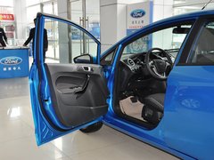 2013款 两厢 1.5L  自动 运动型