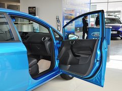2013款 两厢 1.5L  自动 运动型