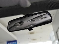 2013款 两厢 1.5L  自动 运动型