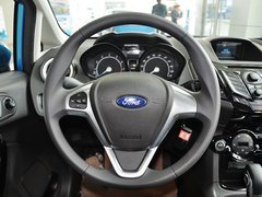 2013款 两厢 1.5L  自动 运动型