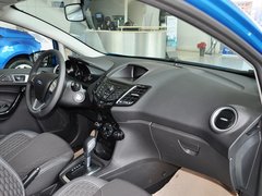 2013款 两厢 1.5L  自动 运动型