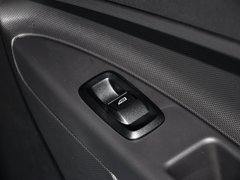 嘉年华 2013款 两厢 1.5L  自动 运动型