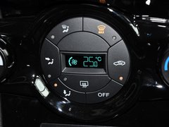 2013款 两厢 1.5L  自动 运动型